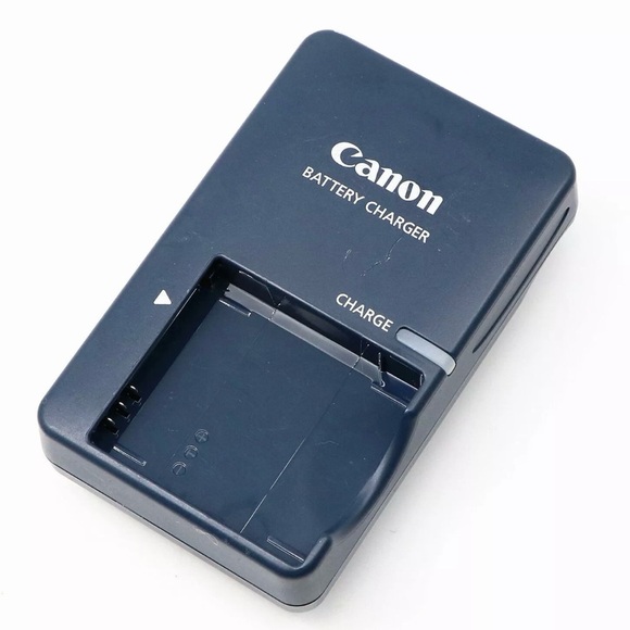 Wall Plug-In Canon Battery Charger and 3.7V Battery Pack NB-4L - Picture 3 of 6